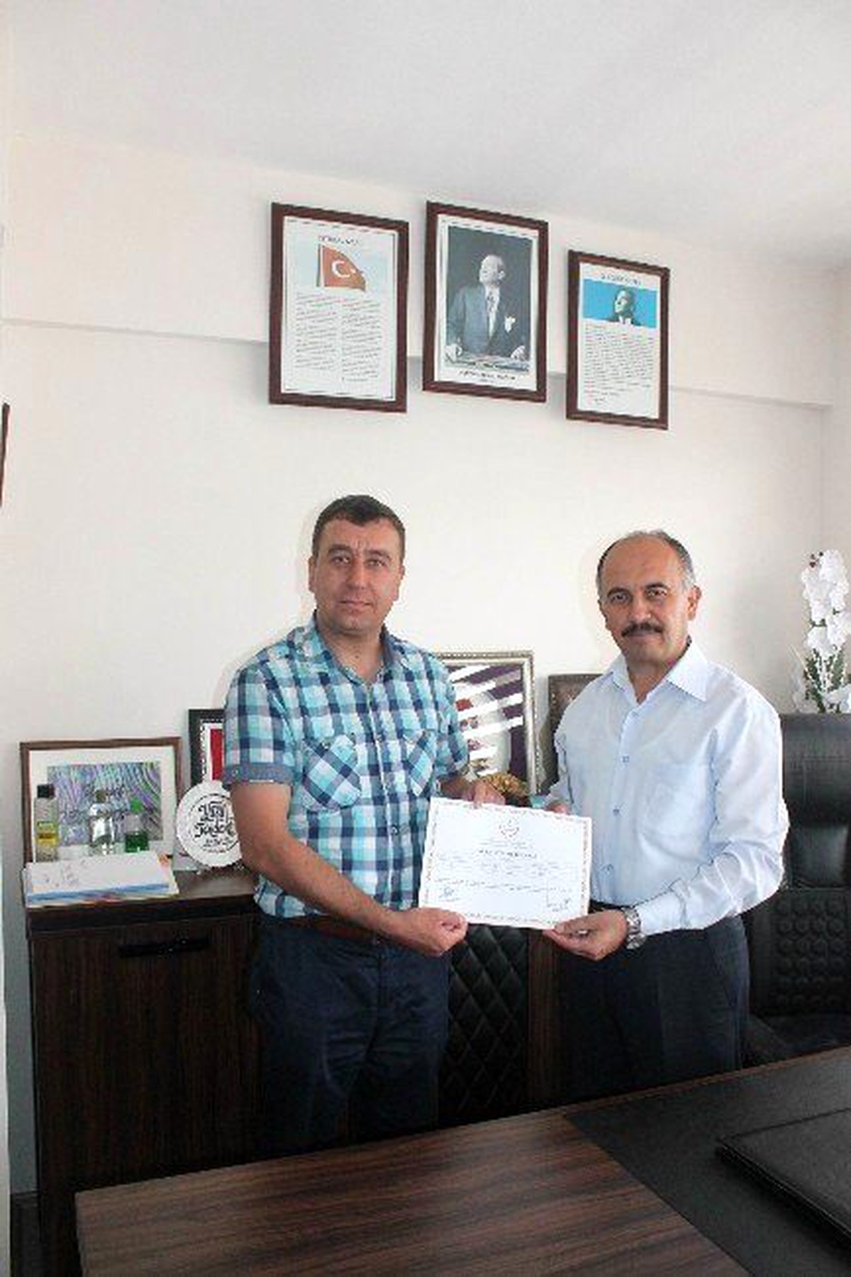 Kumluca\'da Usta Öğretici Kurslarını Tamamlayanlar, Sertifikalarını Aldı