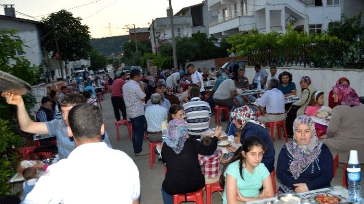 Mahalle İftarı İlgi Gördü