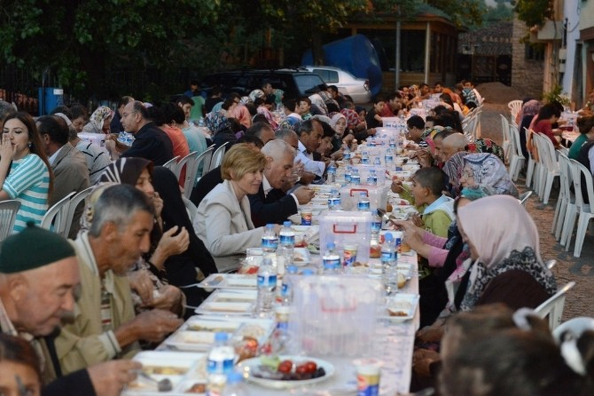 Nilüfer\'de Ramazan Geceleri Renkli Geçiyor