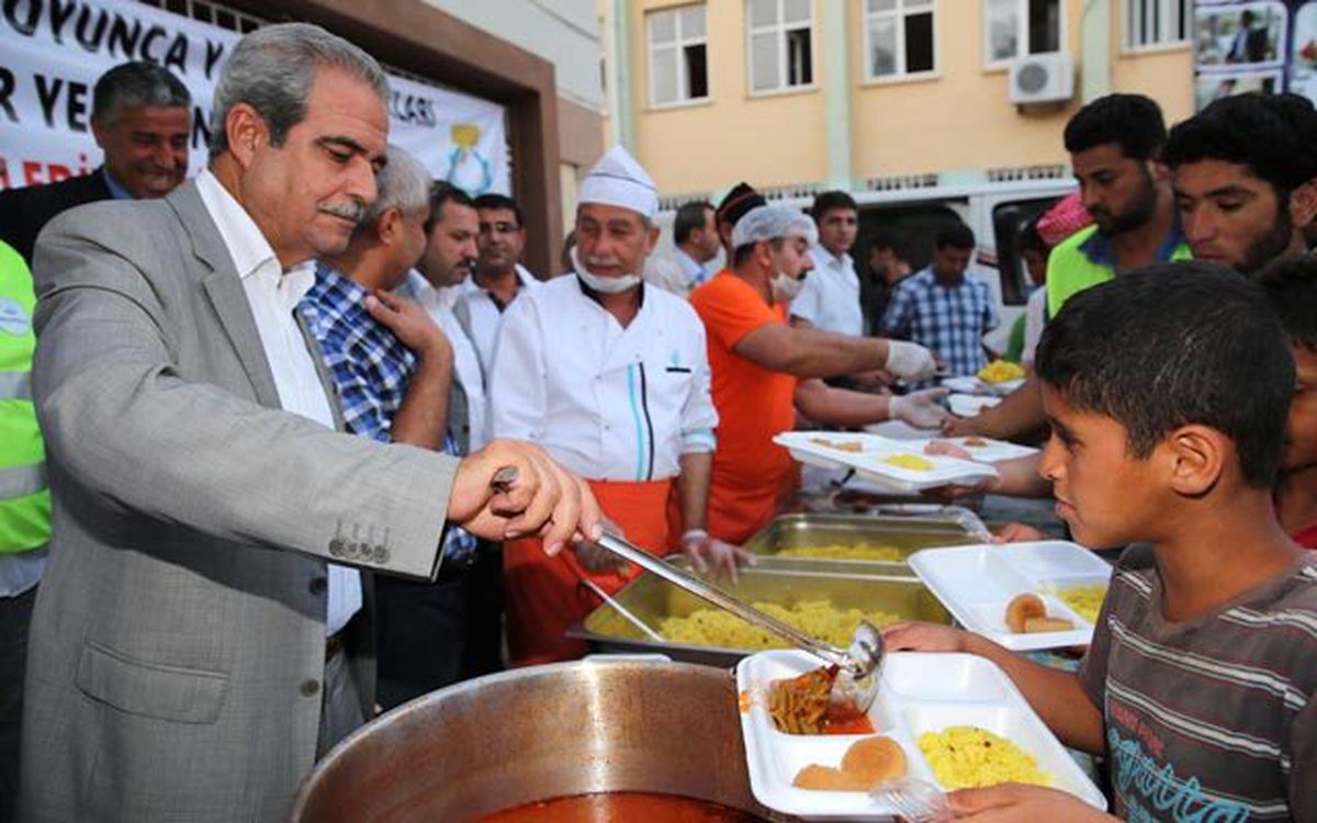 Sınırda İftar