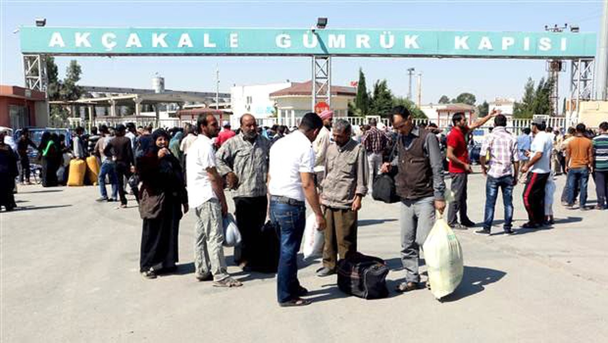 Suriyeliler\'in Telabyad\'a Dönüşü Yeniden Başladı