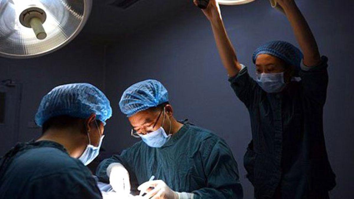 Üniversite Öğrencisi Dondurma Yerken Kaşık Yuttu