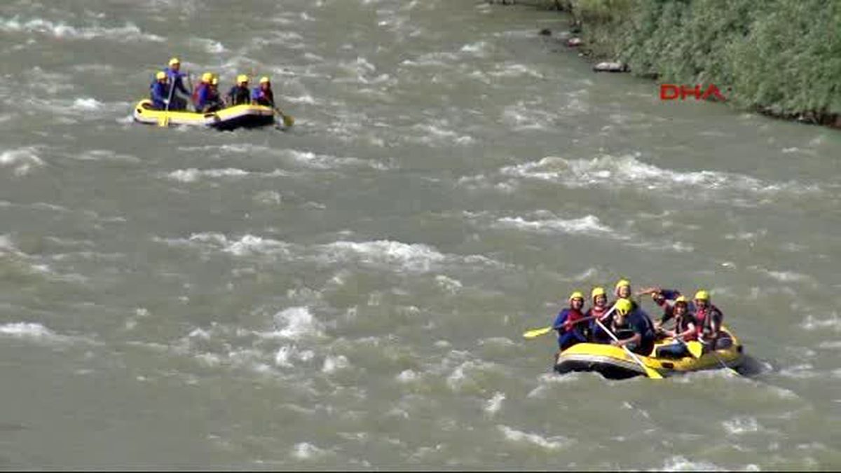 Van - Çatak\'ta Rafting Heyecanı