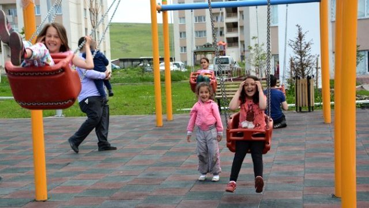 Yeni TOKİ\'de Çocuk Parkı Yapımı Tamamlandı