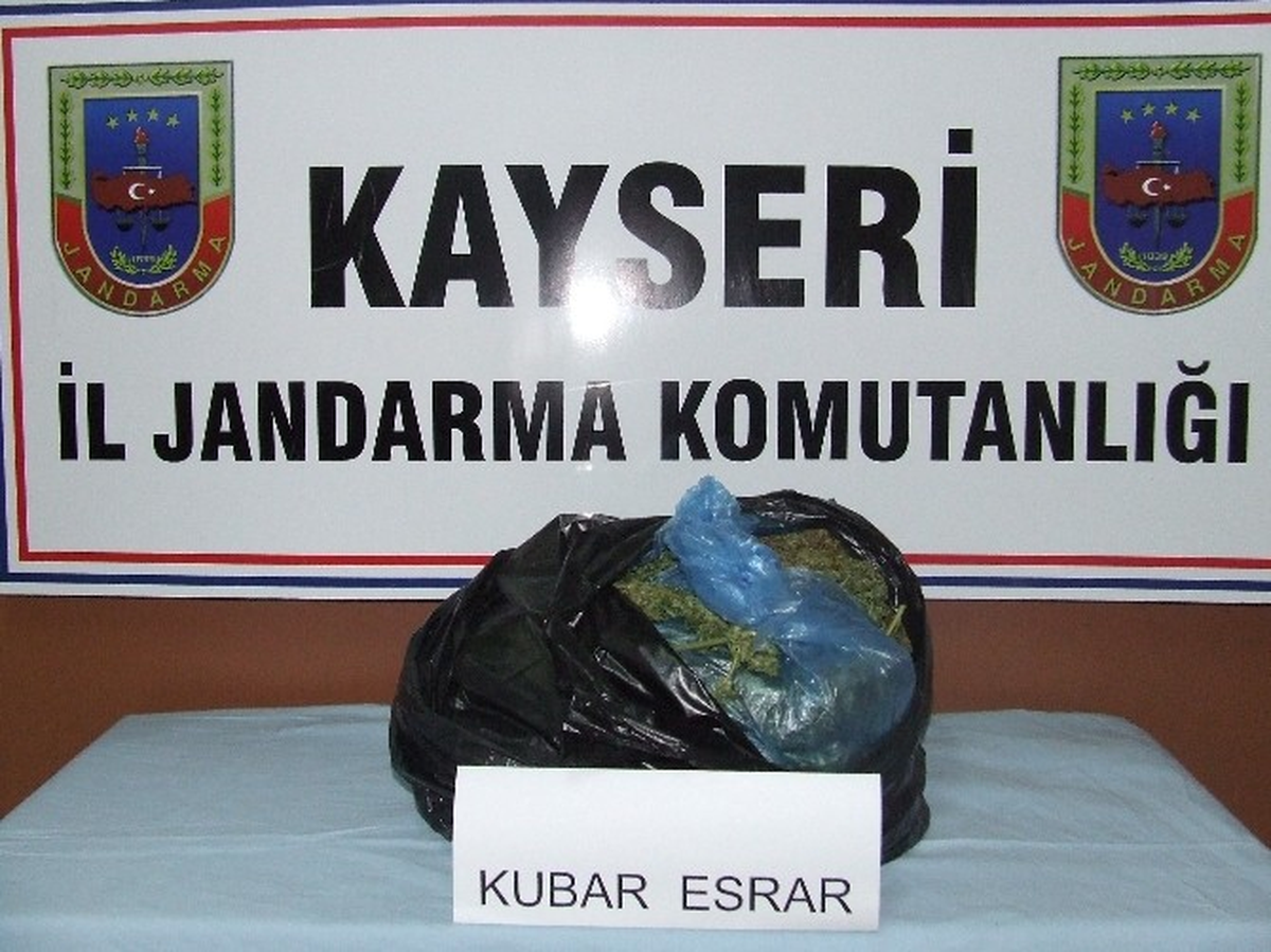 Kayser\'de Yolcu Treninde 2 Kilo Esrar Elegeçirildi