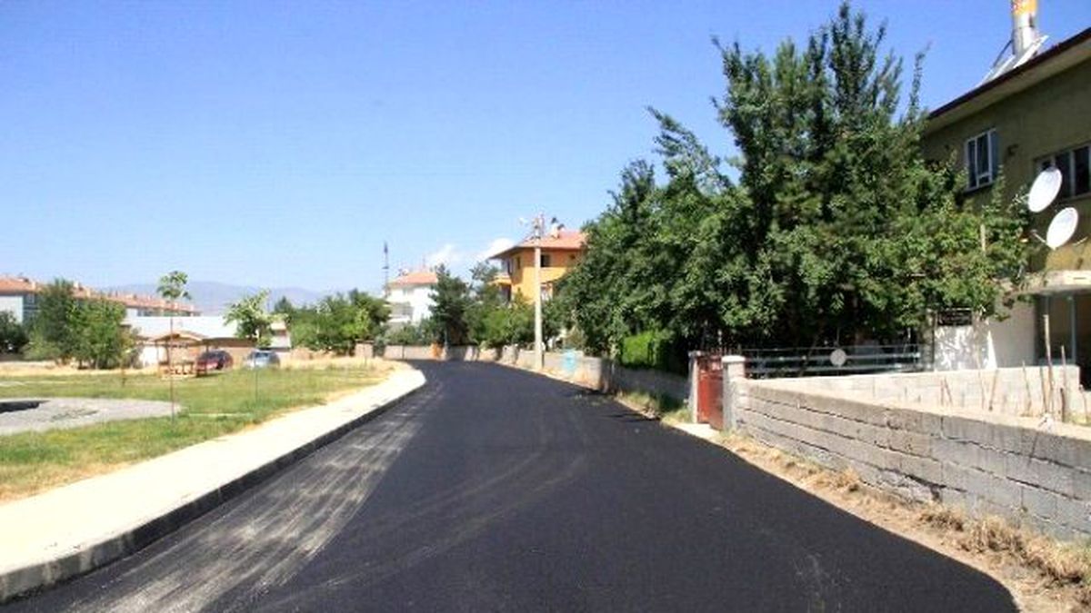 Aslanlı Mahallesi Asfaltlanıyor