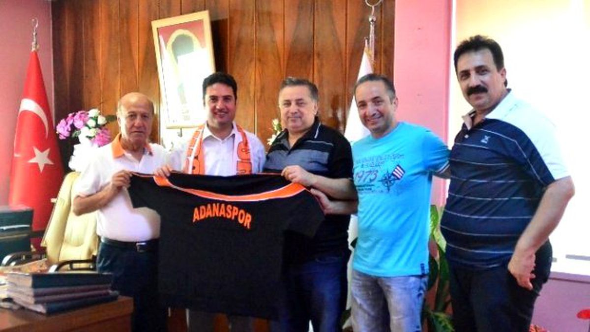 Ataşbak\'a Turuncu-beyaz Forma