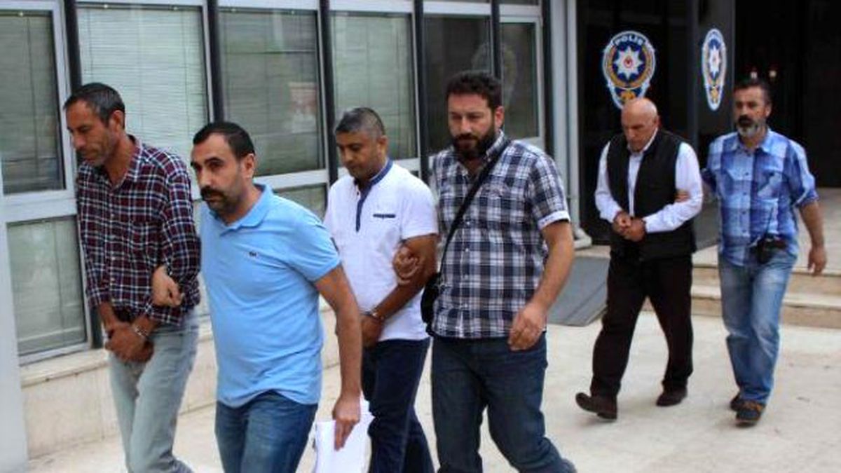 Başkaları Adına Kredi Çekmek İsteyen 3 Dolandırıcıyı Bankacının Dikkati Yakalattı
