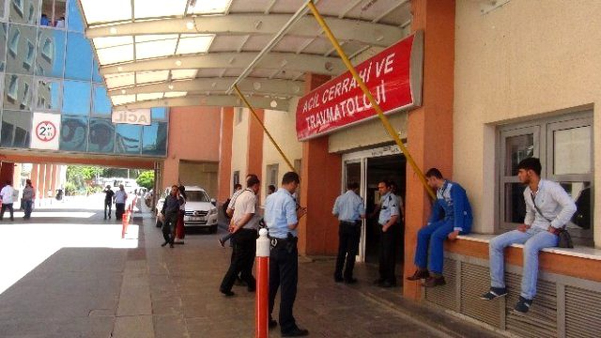 Batman\'da Komşuların Kavgasında Kan Aktı: 3 Yaralı