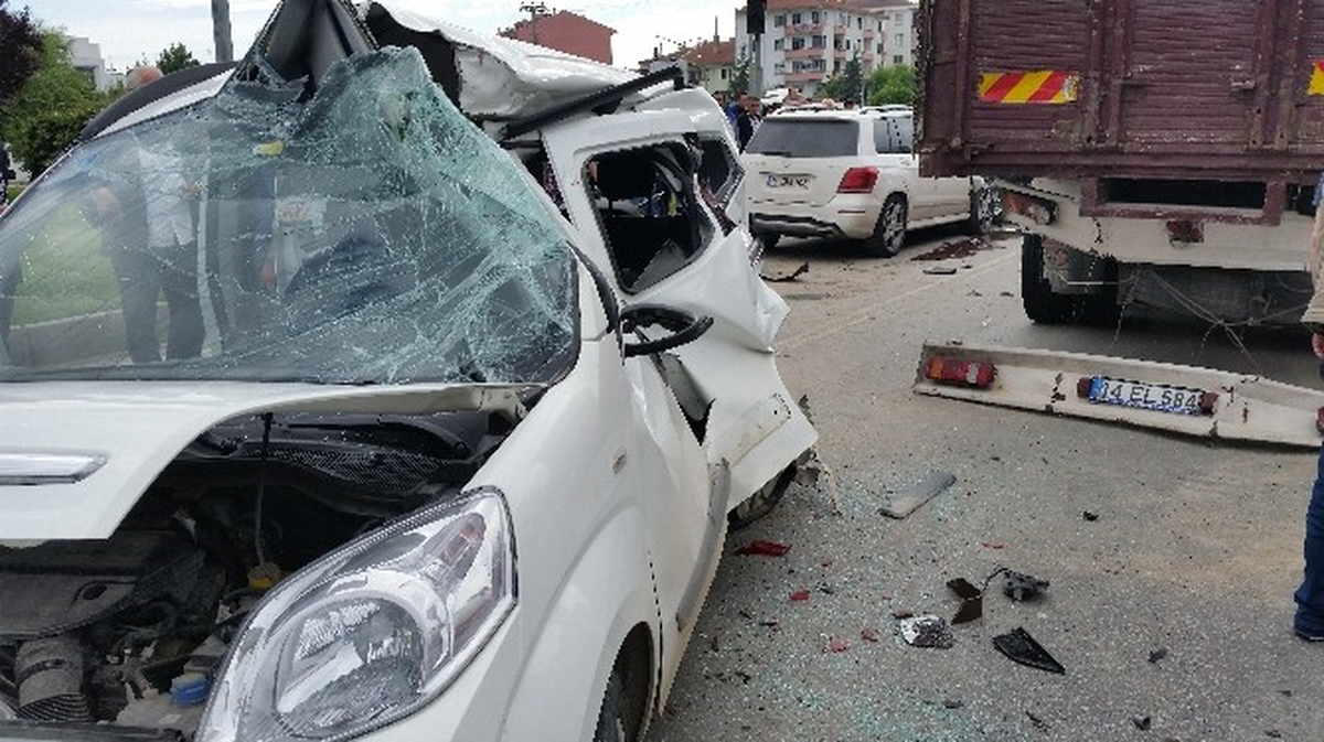 Bolu\'da Zincirleme Trafik Kazası: 6 Yaralı