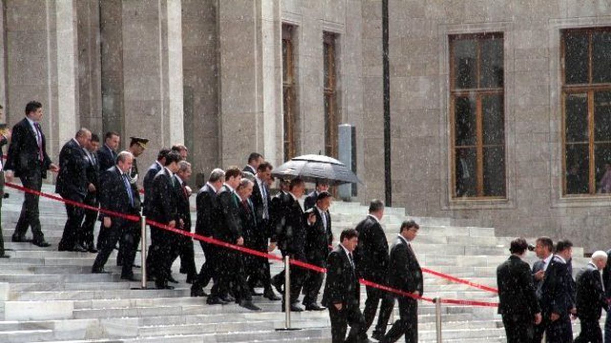 Cumhurbaşkanı Erdoğan TBMM\'den Ayrıldı