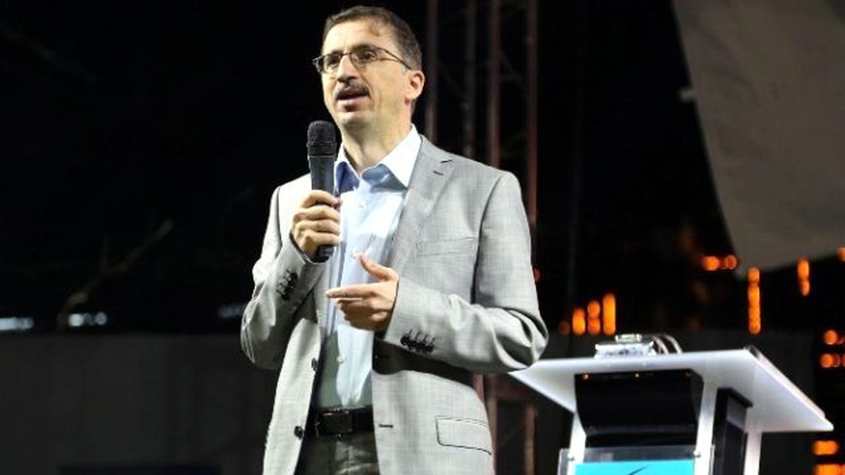 Doç. Dr. Casim Avcı: "Çobanlık Yapmak Peygamberlere Sabrı ve Merhameti Öğretti"
