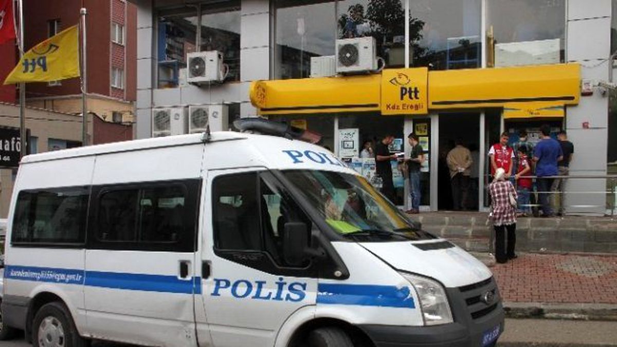 Dolandırılmak Üzere Olan Kadın Son Anda Engellendi