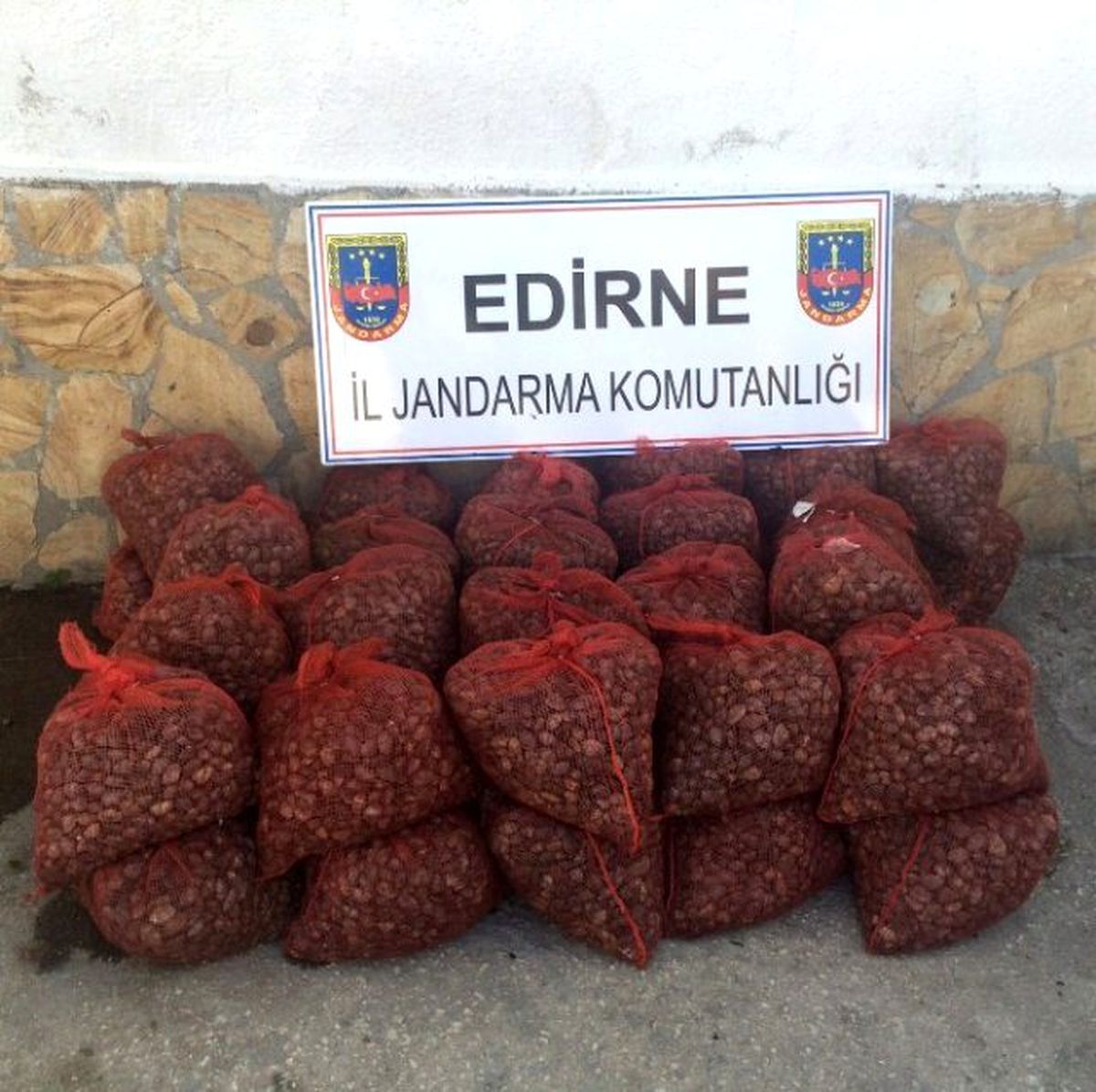Edirne\'de Durdurulan Araçta Midye Yakalandı