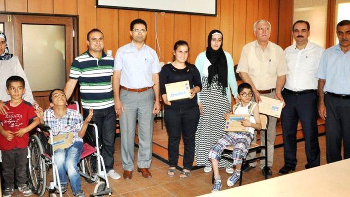 Engelli Öğrencilere Engelli Erişebilirlilik Cihazı ve Tablet Bilgisayar Verildi