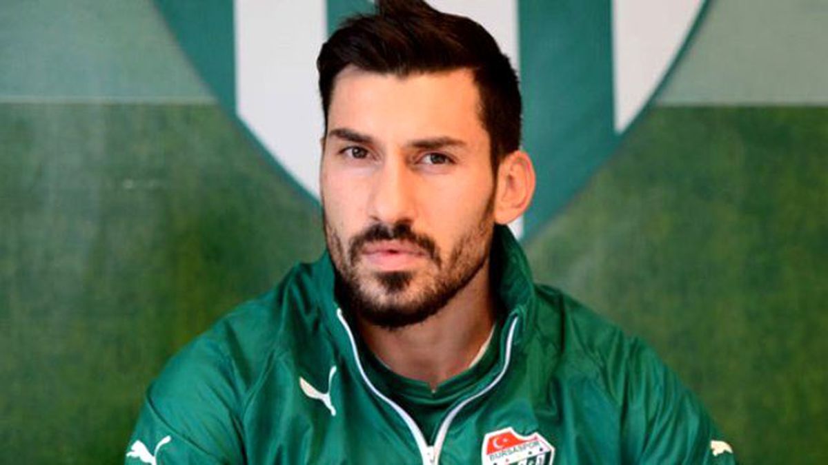 Fenerbahçe, Şener Özbayraklı'yı Resmen Açıkladı