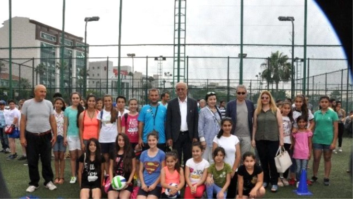 İskenderun\'da Yaz Spor Okulları Açıldı