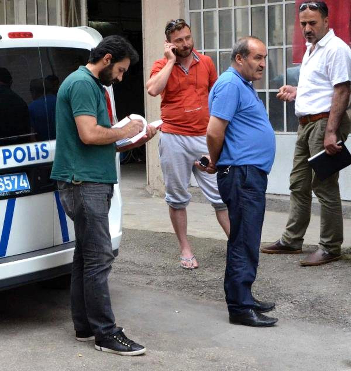 Kapıları Açık Unutulan Otomobilden 18 Bin Dolar Çalındı