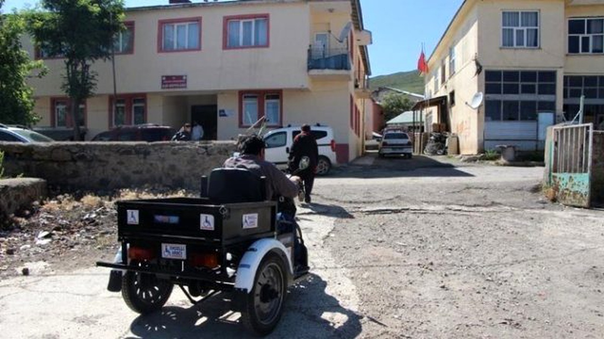 Karlıova Sydv Engelli Vatandaşa Motor Tahsis Etti