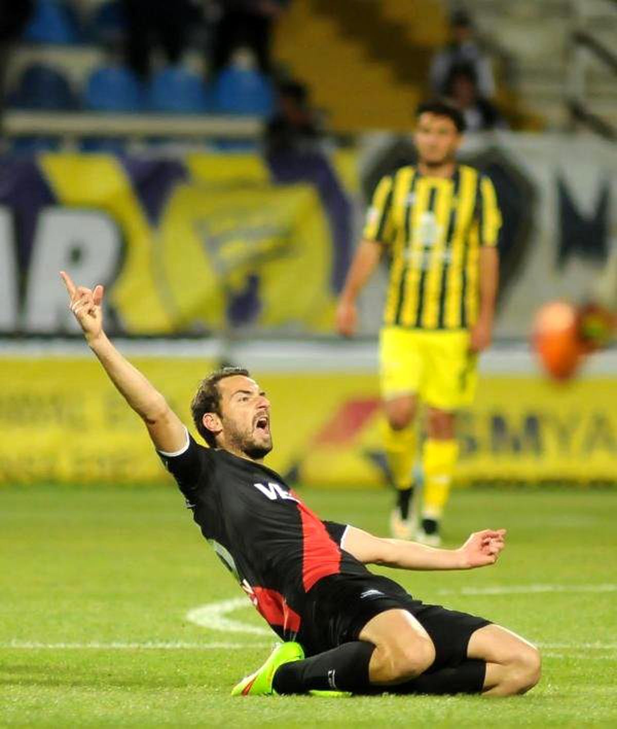 Manisaspor\'da Yaprak Dökümü