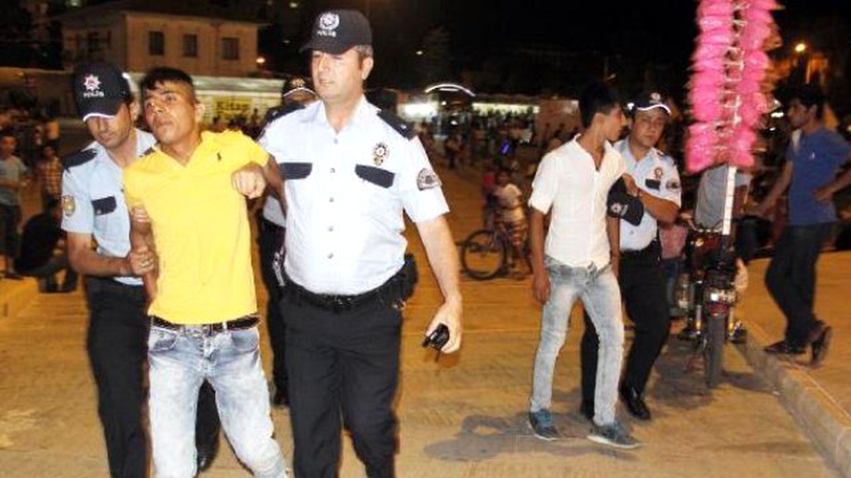 Şanlıurfa\'da Bıçaklı Kavga: 1 Yaralı, 4 Gözaltı