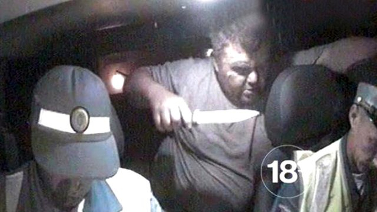 Sarhoş Sürücü, Polis Otosunda 2 Polisi Bıçaklayarak Öldürdü