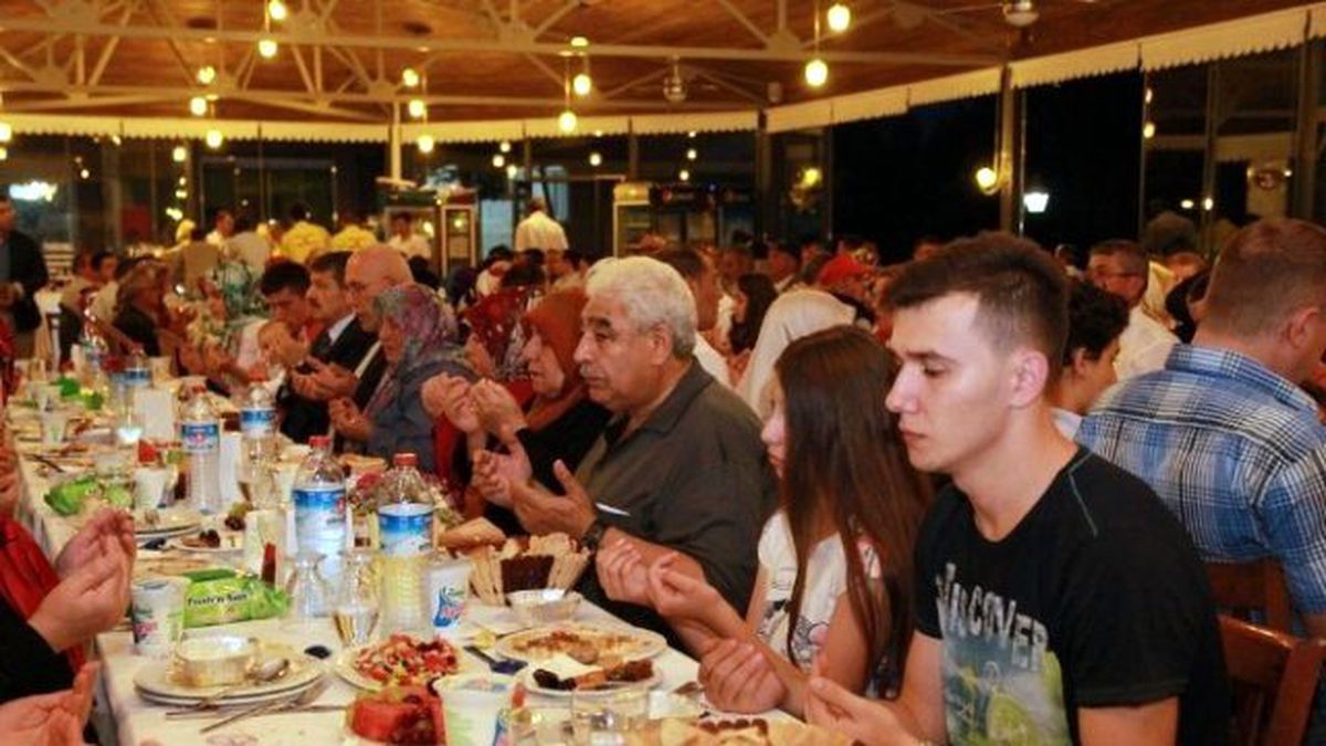 Şehit Aileleri ve Gazileri Valilik İftarında Buluştu