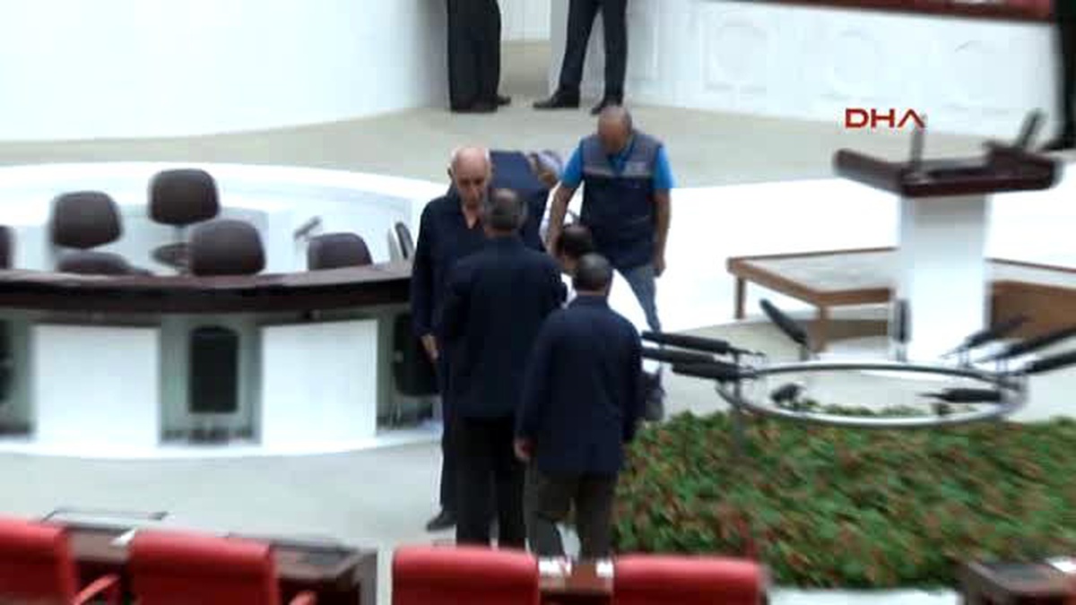 TBMM Genel Kurulu\'nda Yemin Töreni İçin Hazırlıklar Tamamlandı