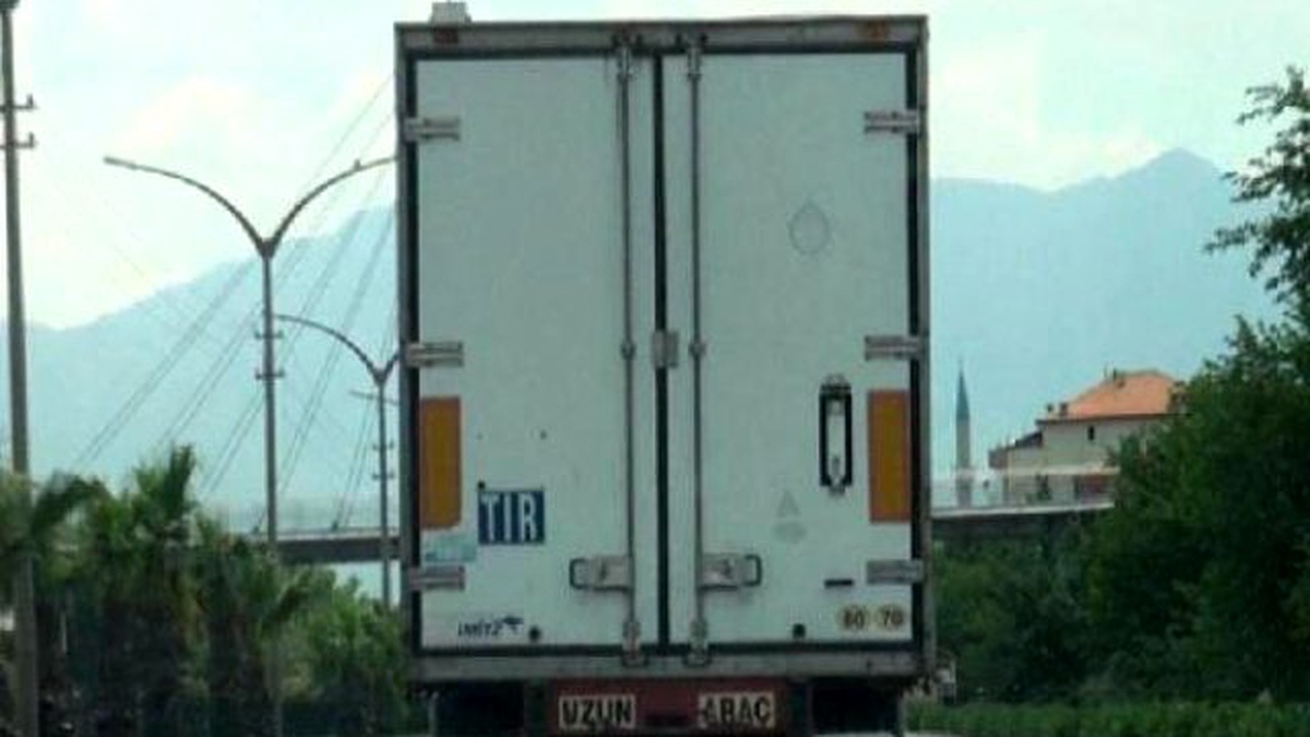 Tır Dorsesinde 100 Bin 510 Paket Kaçak Sigara Ele Geçirildi