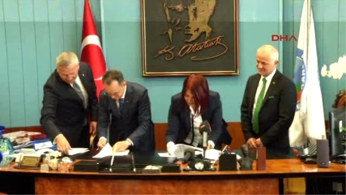 Türkçe ve Macarca Türküler Söylendi, Kardeşlik Protokolü İmzalandı