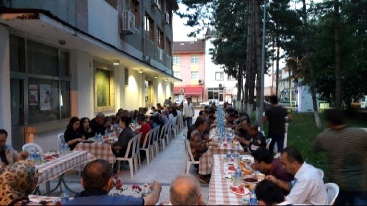 Ulus Belediyesi\'den Belediye Çalışanlarına İftar Programı