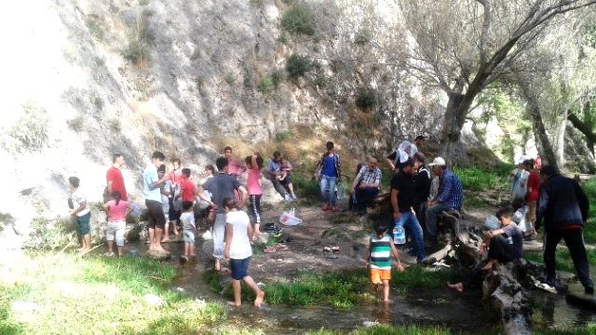 Van\'da Horhor Çeşmesi Soğuk Suyu ile Vatandaşların Akınına Uğruyor