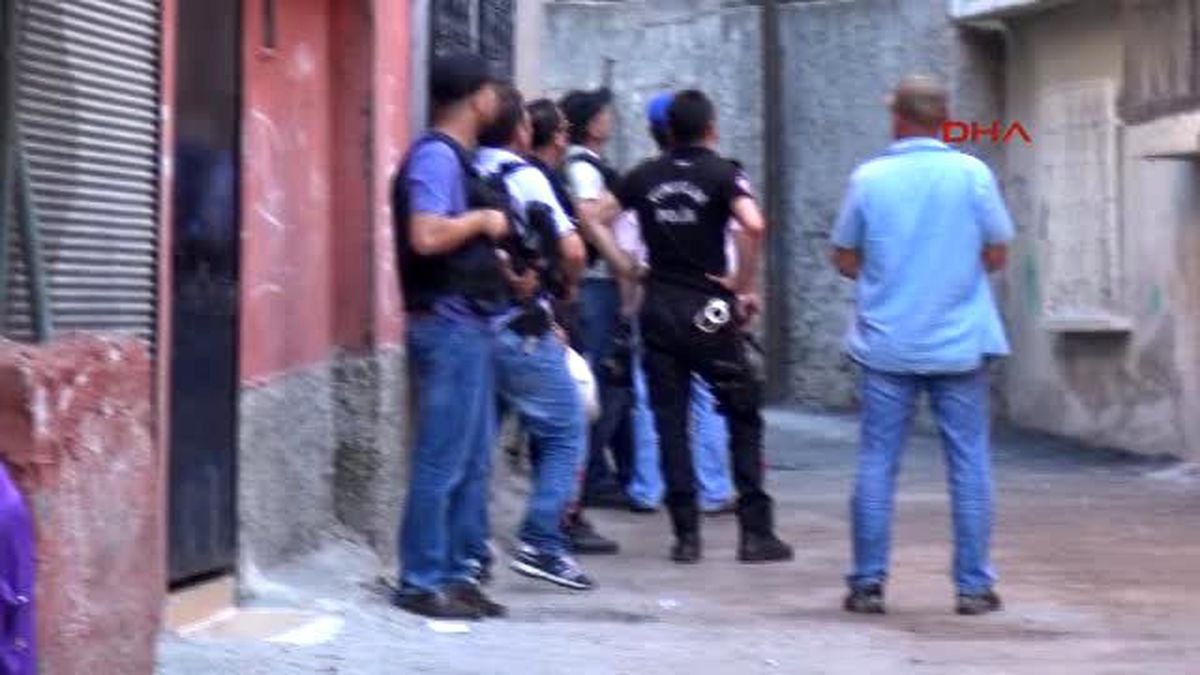 Adana\'da Torbacı Operasyonu; 3 Gözaltı