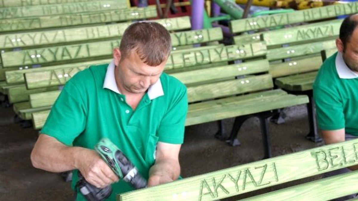 Akyazı Belediyesi Garaj ve Bakım Atölyesinde Geniş Hizmet Alanı