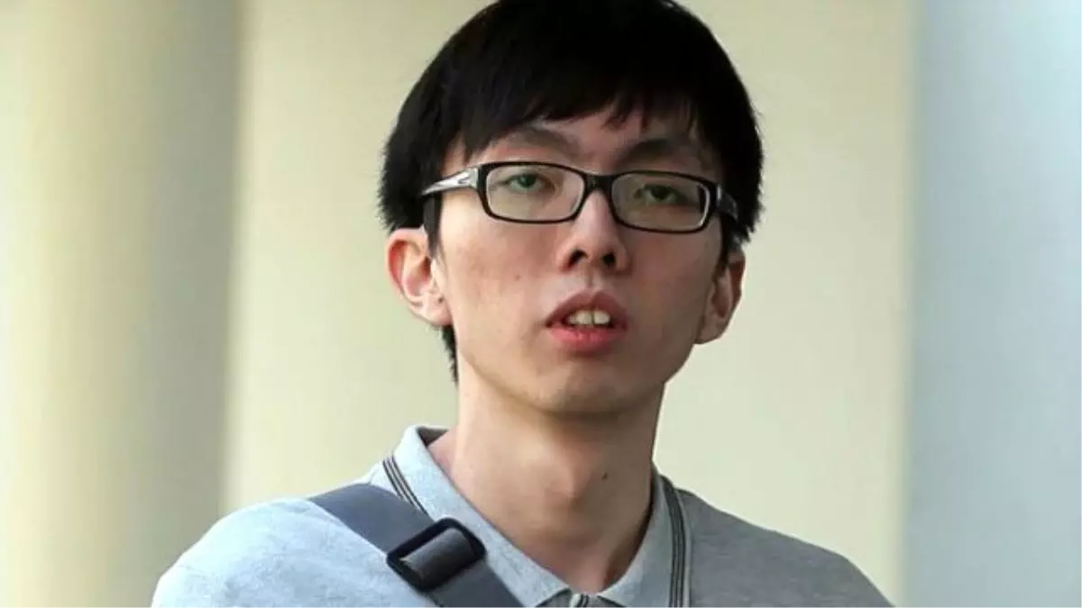 Ayakkabısındaki Gizli Kamerayla Etek Altı Çekim Yapan Adam Yakalandı