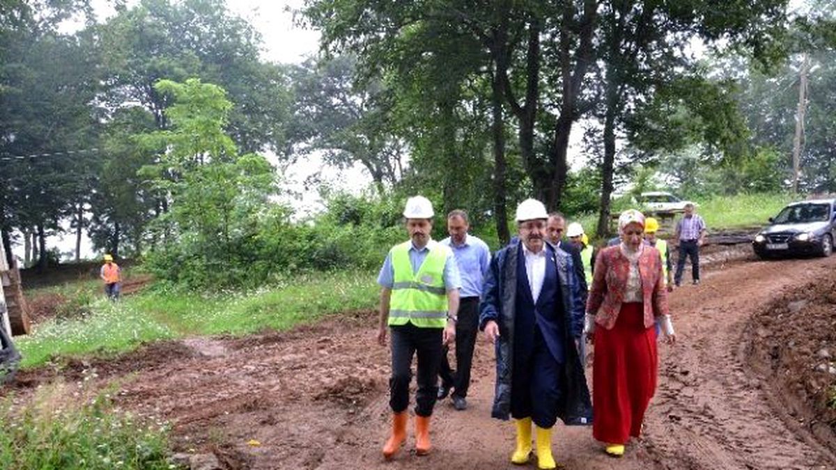 Başkan Gümrükçüoğlu, Botanik Parkı\'nda Yapılan Çalışmaları Değerlendirdi