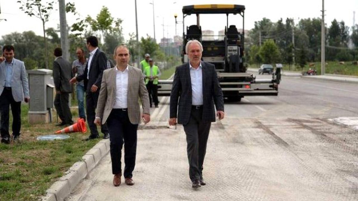 Başkan Saraçoğlu, Asfalt Çalışmalarını Denetledi
