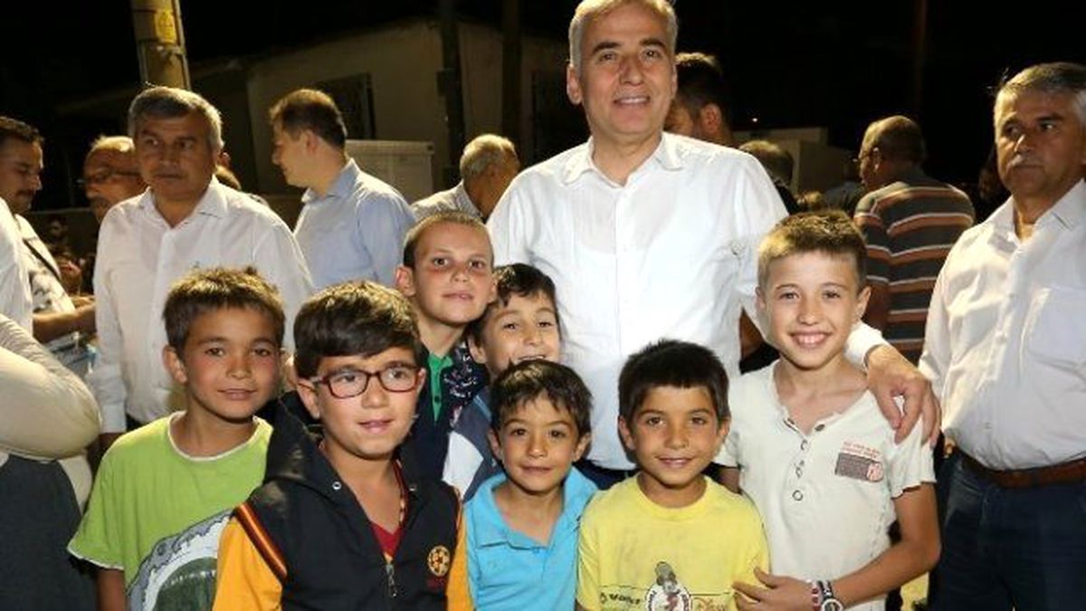 Başkan Zolan, Sevindik\'te Vatandaşlarla İftar Yaptı