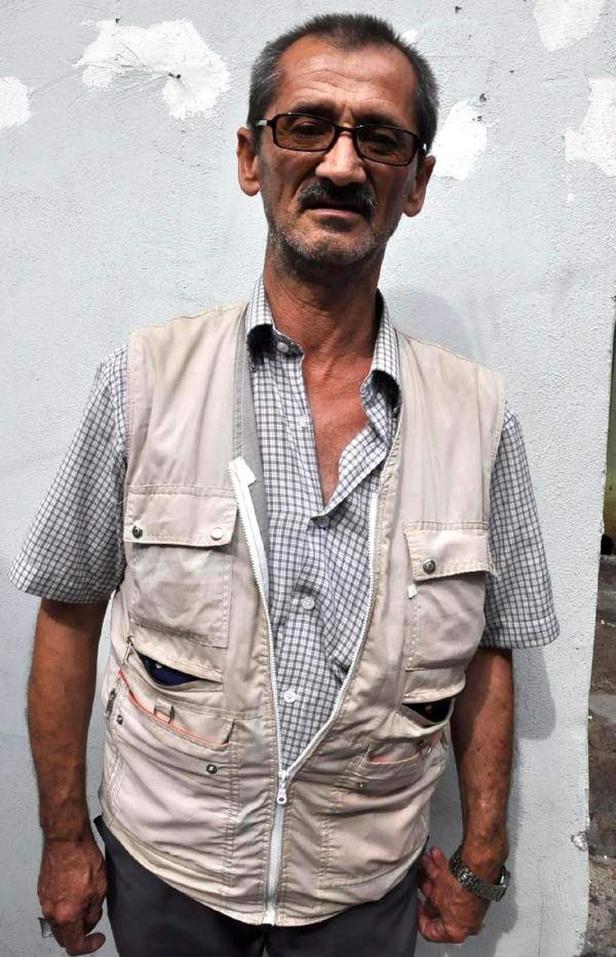 Beypazarı\'nda \'Çim Biçme Makinası\' İsteyen Ak Partililer Karayolları Bekçisini Dövdü İddiası