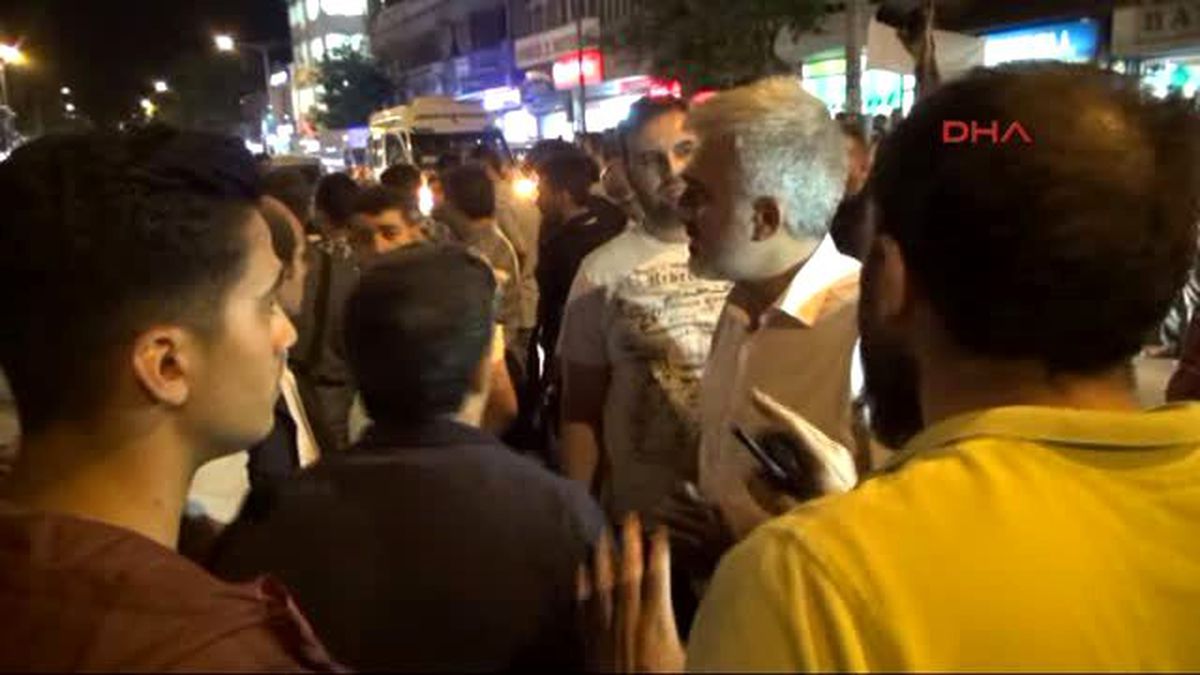 Bingöl\'de Üniversite Öğrencilerinden Öcalan İçin Meşaleli Yürüyüş