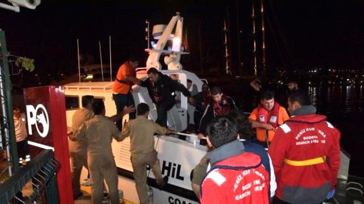 Bodrum\'da Kaçakları Taşıyan Botun Batması