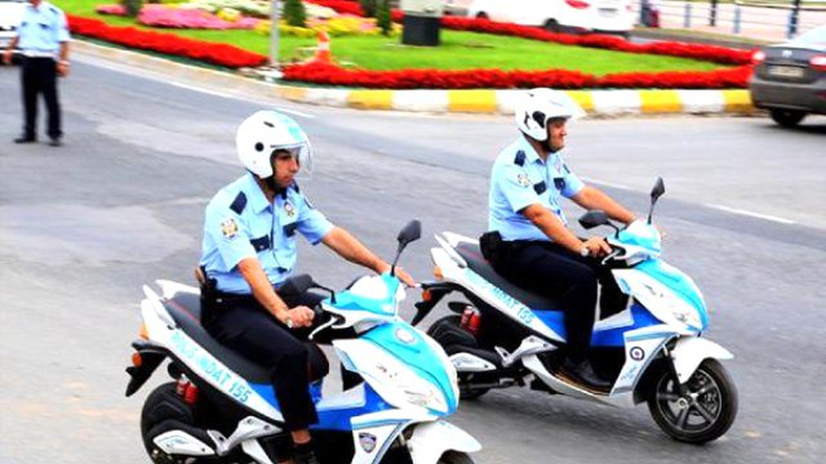 Büyükşehir Belediyesi\'nden Emniyete Motosiklet Desteği