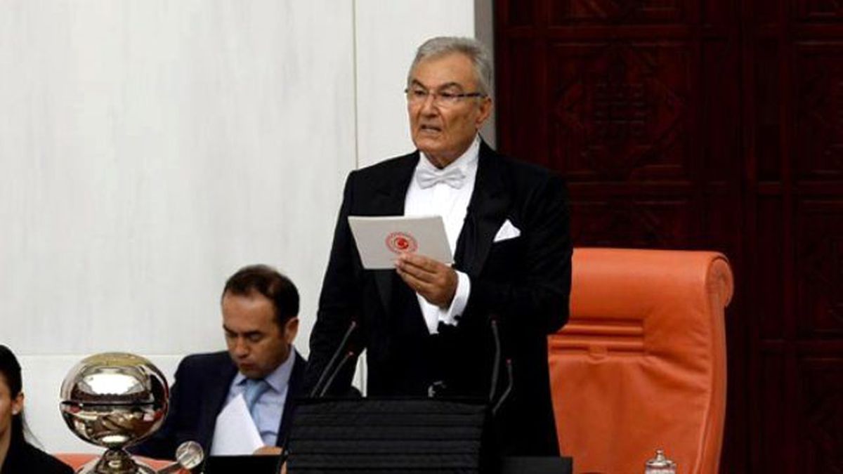 CHP ve MHP Meclis Başkanı Adaylarını Açıkladı: Baykal ve İhsanoğlu