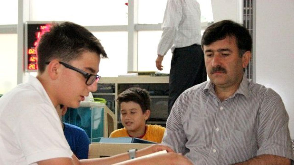 Çocuklar Kur\'an Öğreniyor