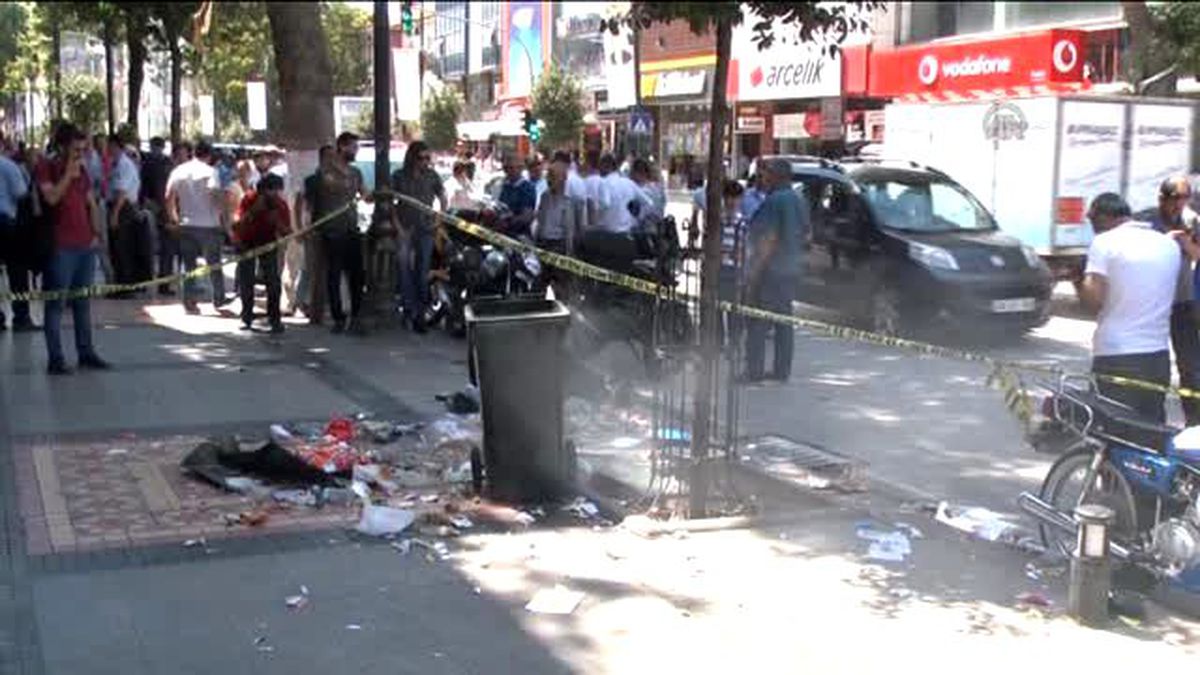 Çöp Kutusunda Patlama: 1 Yaralı