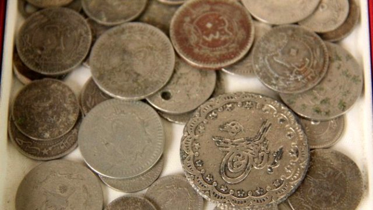 Emekli Öğretmen Gençlere Koleksiyonculuğu Sevdirmeye Çalışıyor
