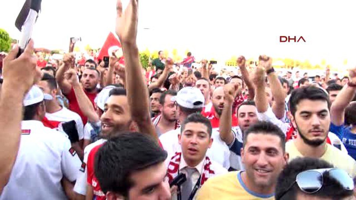 Eto\'o Antalya\'da Coşkuyla Karşılandı