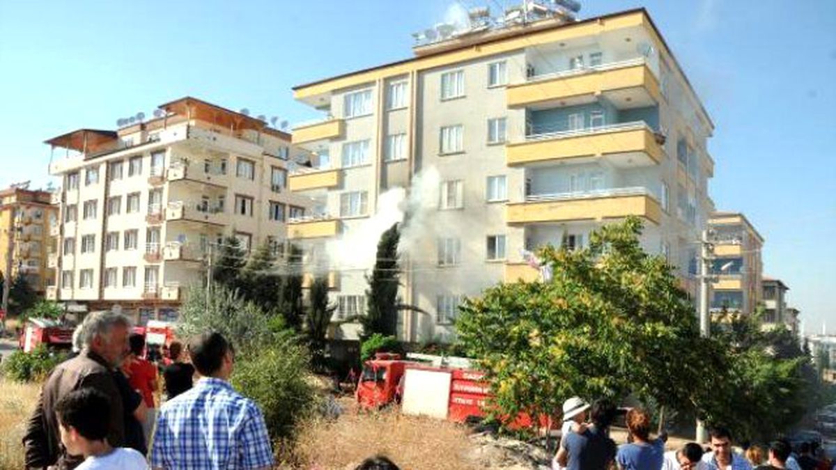Evde Çıkan Yangın Korkuttu