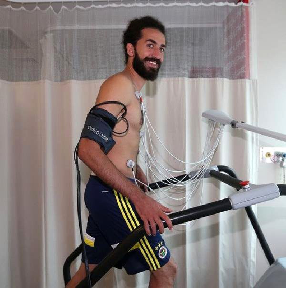 Fenerbahçe\'de Sağlık Kontrolleri Devam Ediyor