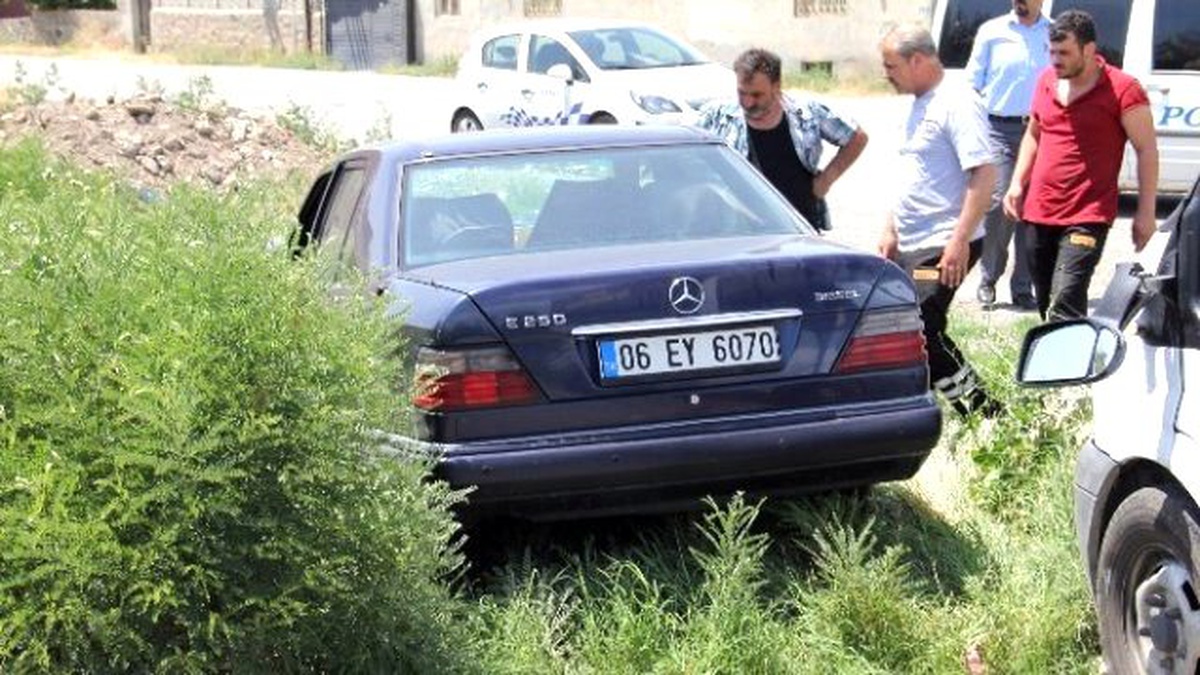 Iğdır\'da Fırın Arabasıyla Otomobil Çarpıştı: Üç Yaralı